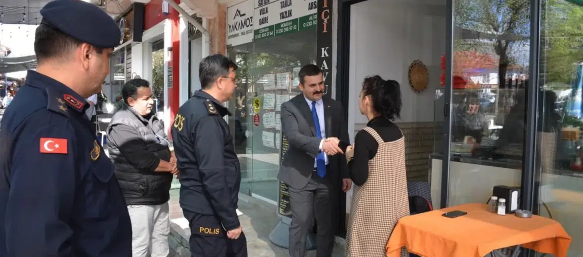 Köyceğiz Kaymakamı Mert Kumcu esnaflarla bir araya geldi