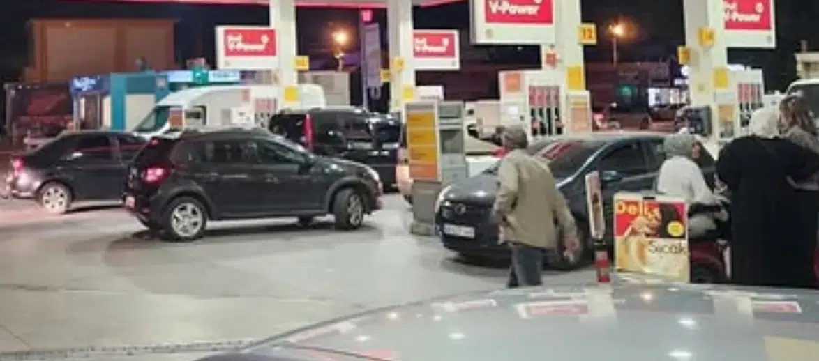 Köyceğiz’de Akaryakıt Kuyruğu: Gece Yarısı Dev Zam Geliyor!