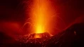 Etna Yanardağı kül ve lav püskürttü