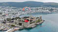 Bodrum Semalarında Ay Yıldız: Yamaç Paraşütüyle Dev Vefa