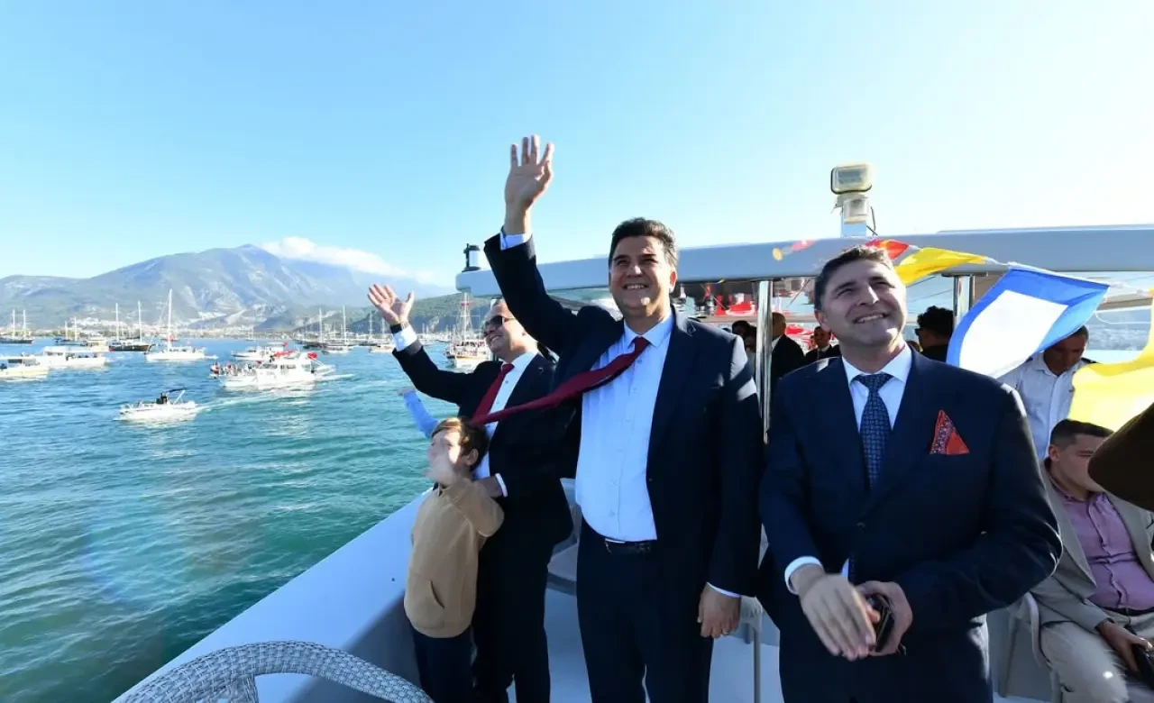 Fethiye’de Cumhuriyetimizin 102. Yılı Deniz Kortejiyle Kutlandı! Teknelerle Coşkulu 29 Ekim Etkinliği 5