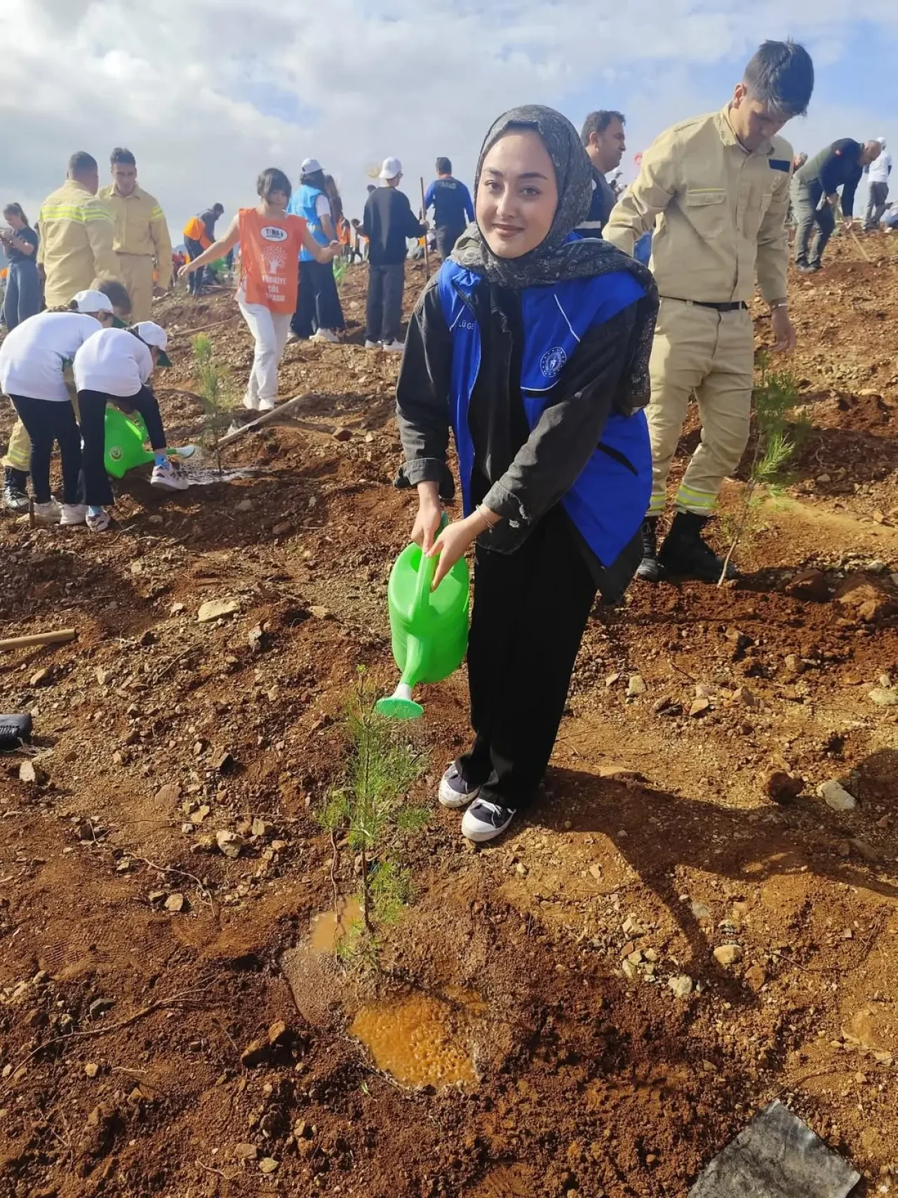 11 Kasım Milli Ağaçlandırma Günü: Köyceğiz Gençleri Fidan Dikimiyle Destek Verdi 3