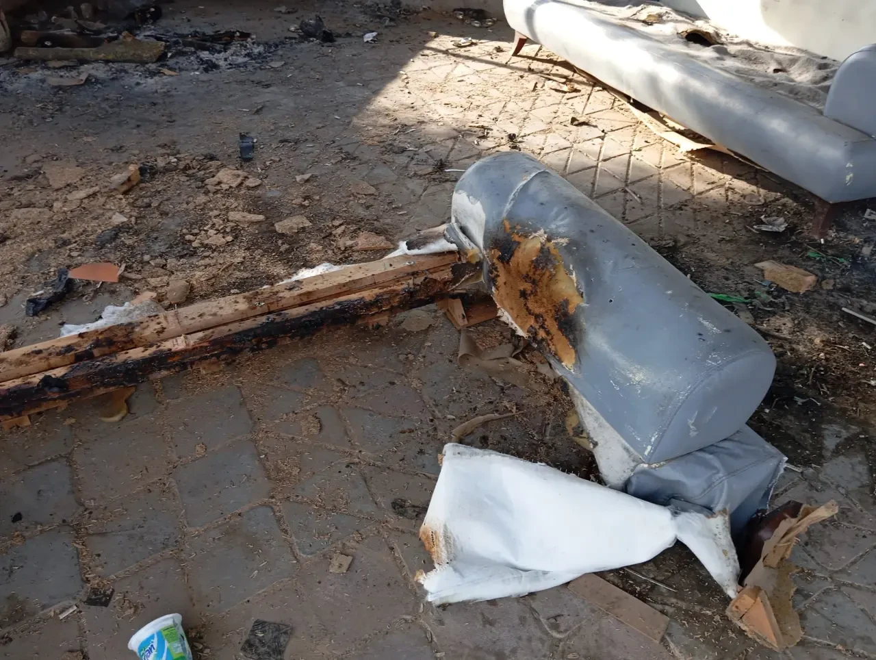 Köyceğiz Yangı Mahallesi’nde Düğün Alanı Terk Edilmiş Mekâna Döndü 6