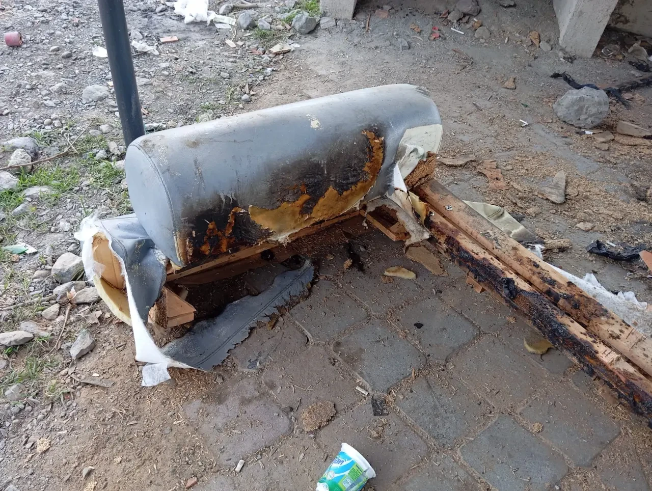 Köyceğiz Yangı Mahallesi’nde Düğün Alanı Terk Edilmiş Mekâna Döndü 5