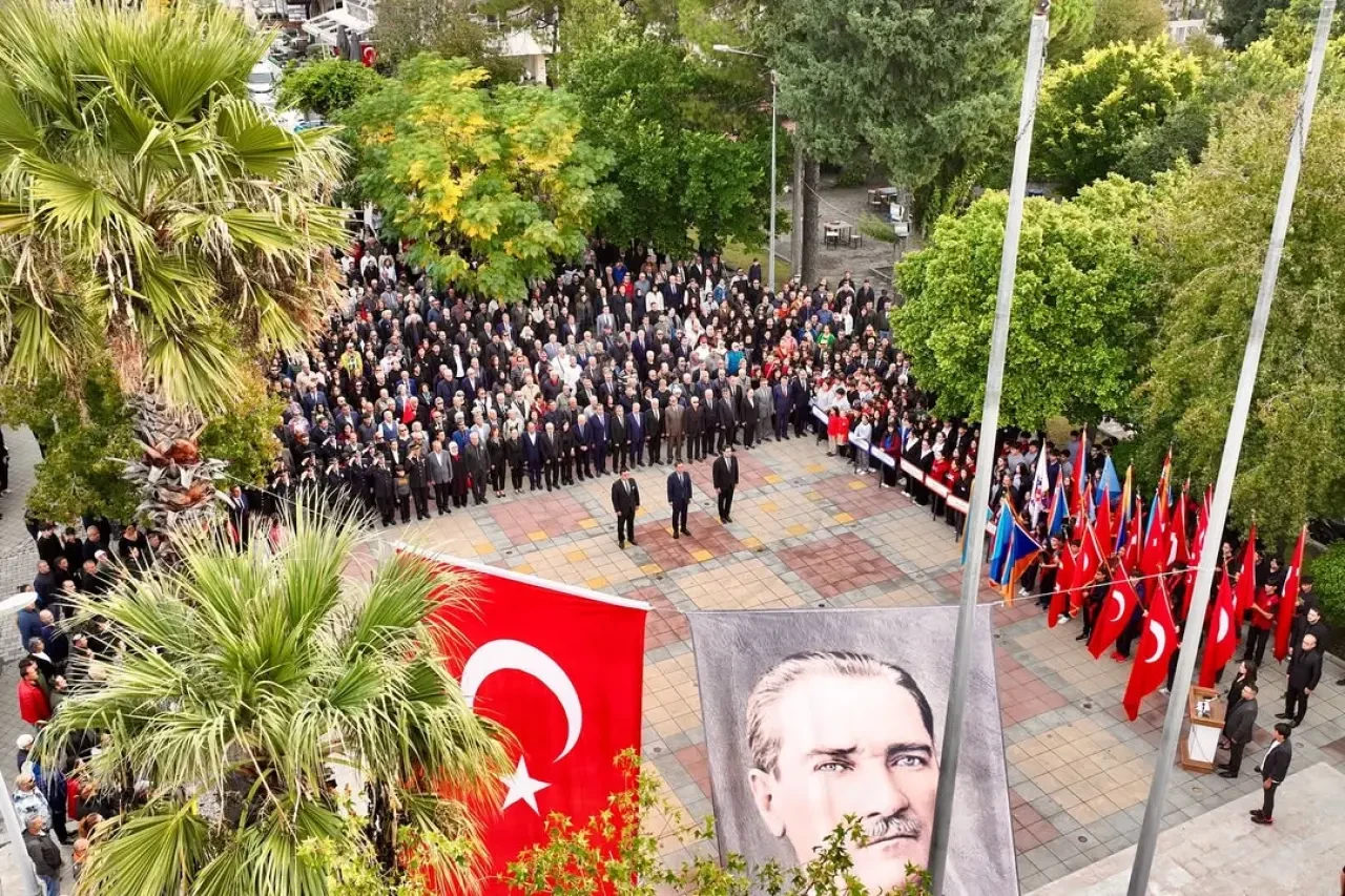 Ortaca’da 10 Kasım Töreni: Siren Sesleriyle Başlayan Anma, Öğrencilerin Etkinliğiyle Devam Etti 6