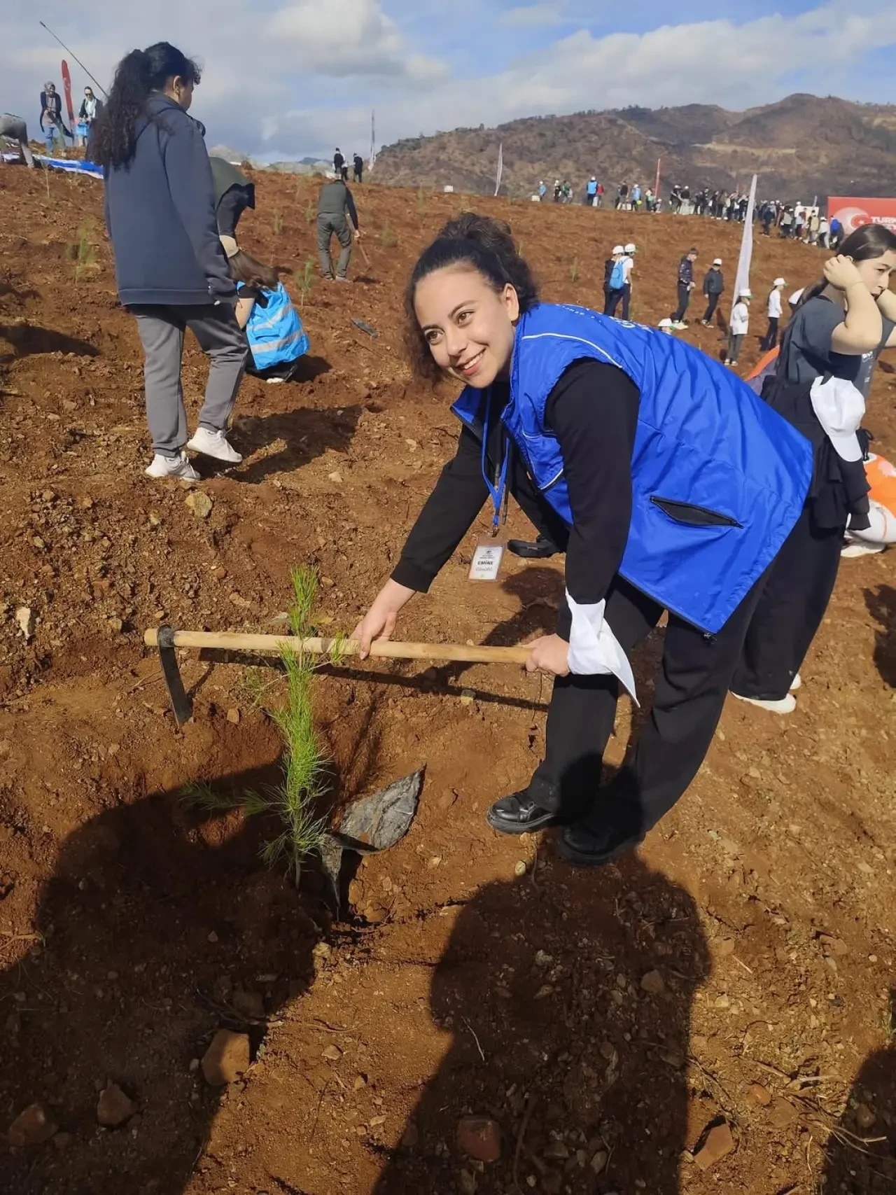 11 Kasım Milli Ağaçlandırma Günü: Köyceğiz Gençleri Fidan Dikimiyle Destek Verdi 6