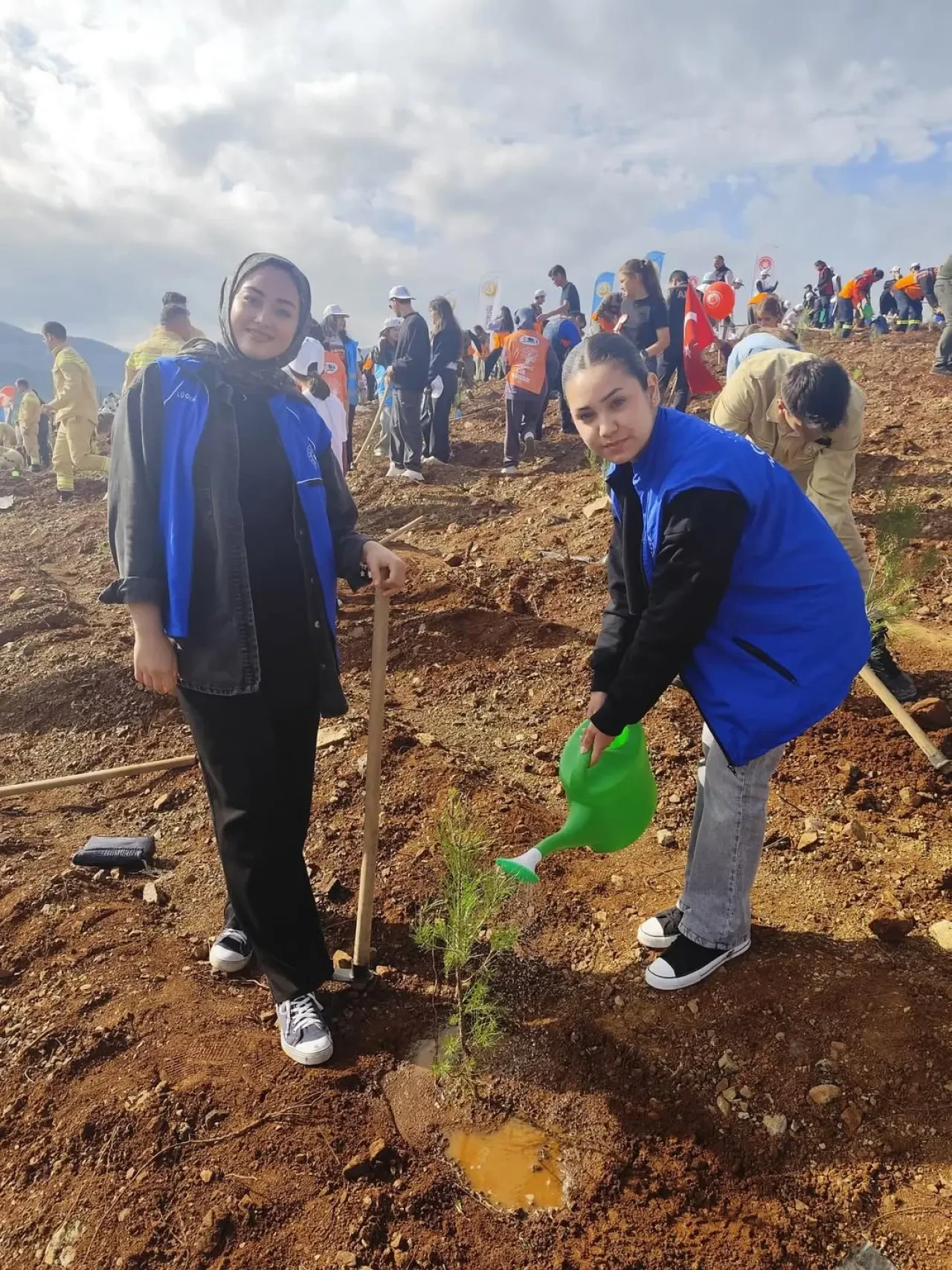 11 Kasım Milli Ağaçlandırma Günü: Köyceğiz Gençleri Fidan Dikimiyle Destek Verdi 5