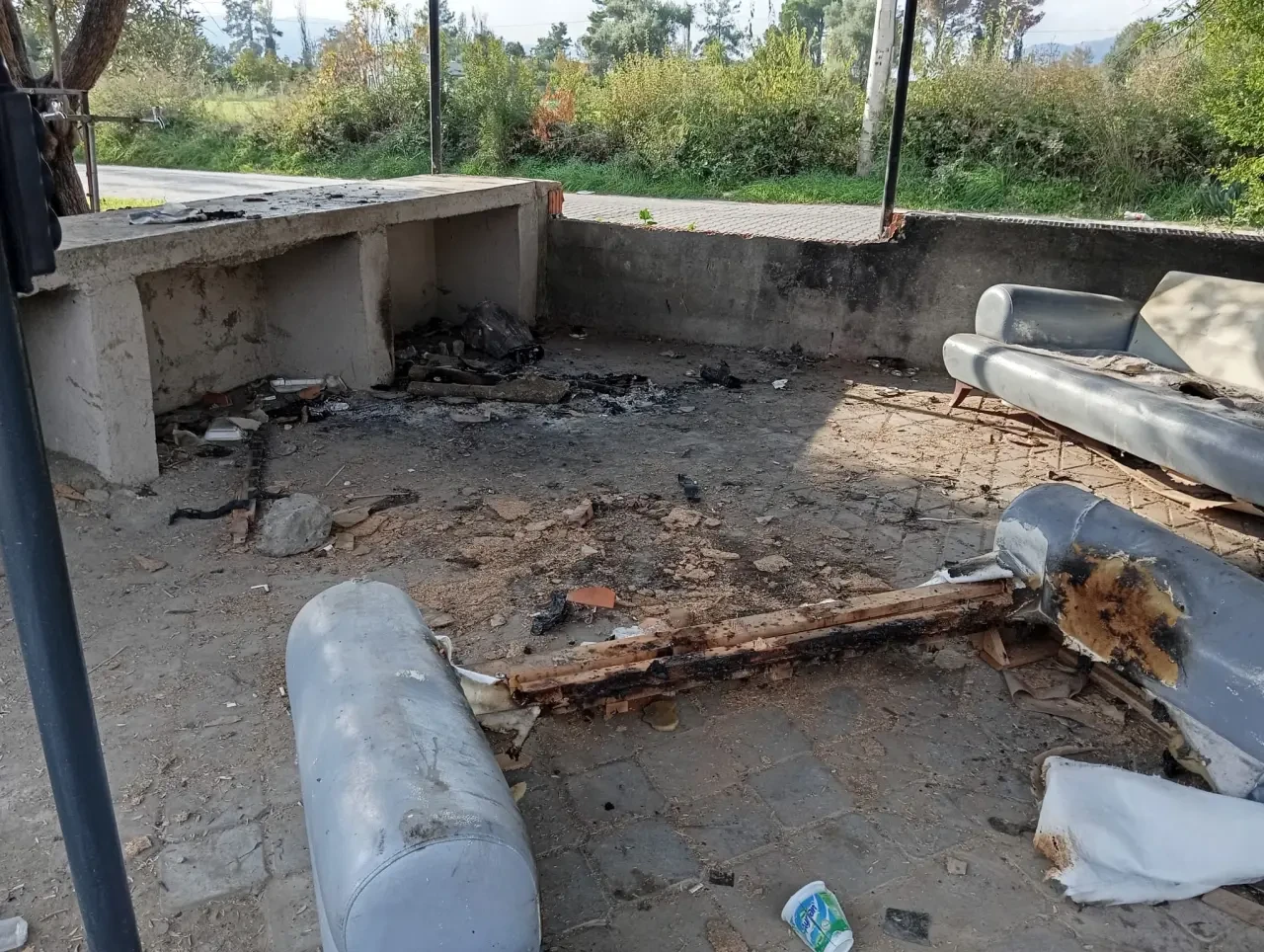 Köyceğiz Yangı Mahallesi’nde Düğün Alanı Terk Edilmiş Mekâna Döndü 3