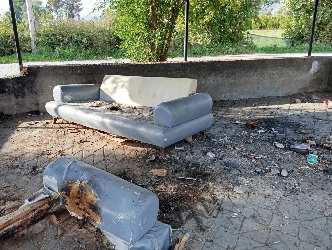 Köyceğiz Yangı Mahallesi’nde Düğün Alanı Terk Edilmiş Mekâna Döndü 1