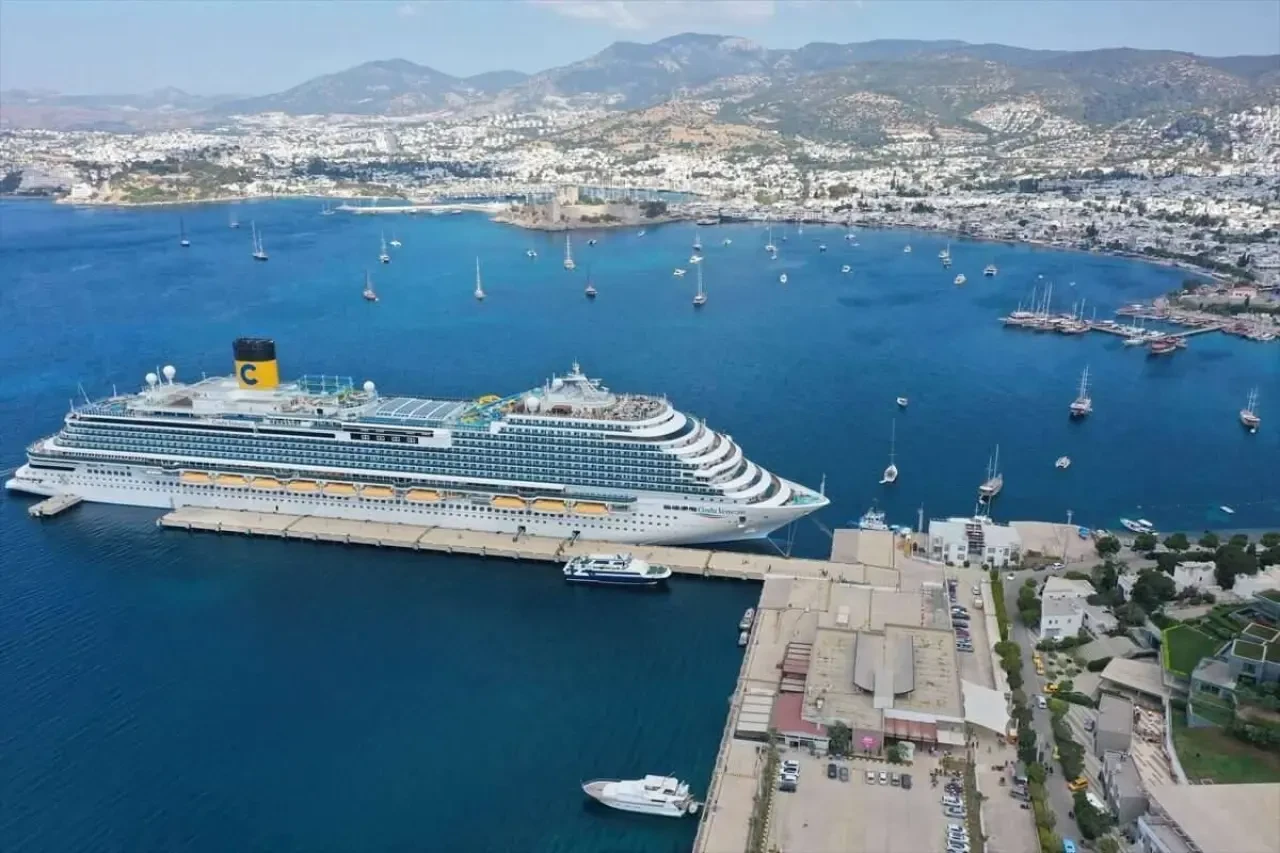 Muğla’da Turistik Tesislere Sıkı Denetim: 484 İşletmeden 5’i Kapatıldı