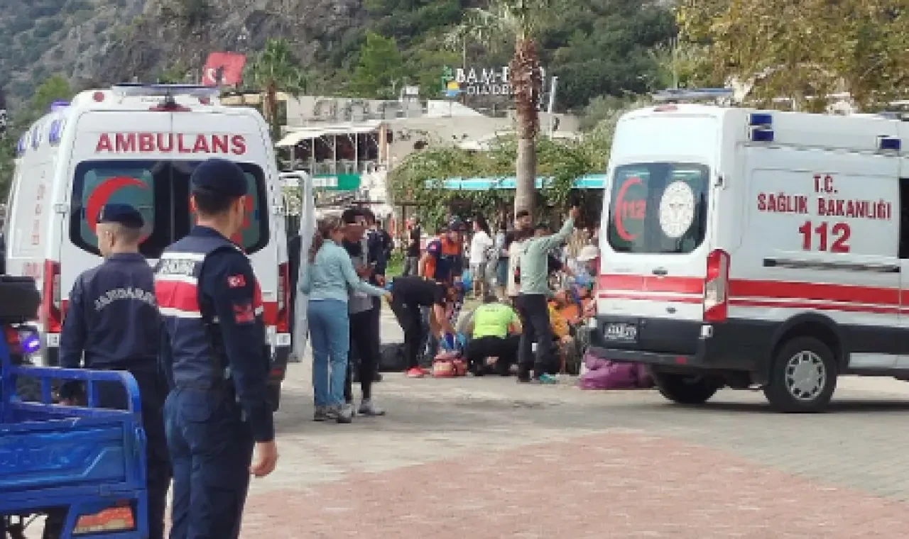 Ölüdeniz’de Paraşüt Kazası: İniş Sırasında Havada Çarpıştılar, Yaralılar Hastaneye Kaldırıldı