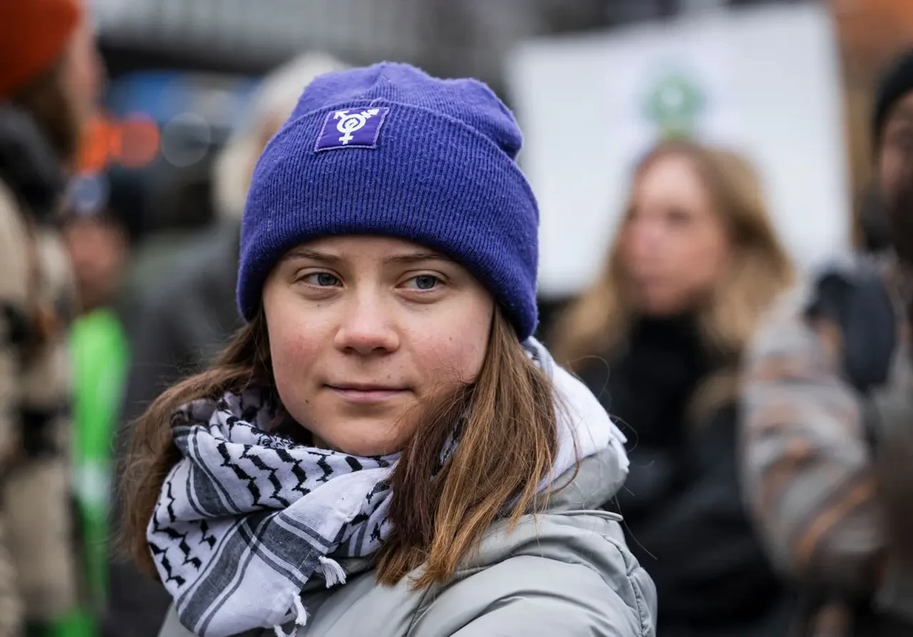 Greta Thunberg Kimdir? Sumud Filosu’nda Gözaltına Alındığı İddia Edilen Ünlü Çevre Aktivisti