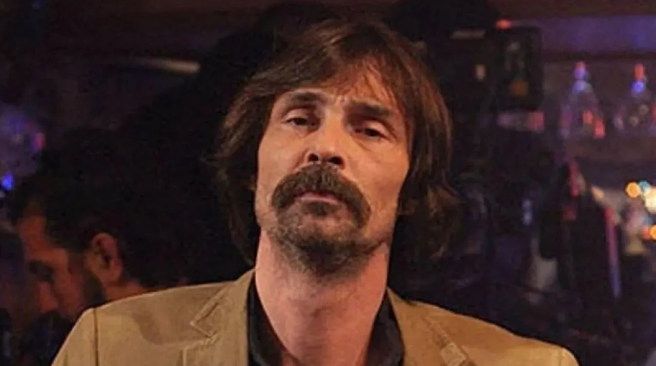 Erdal Beşikçioğlu Kimdir? Kaç Yaşında, Nereli, Boyu Kaç cm, Hangi Dizilerde ve Filmlerde Rol Aldı?