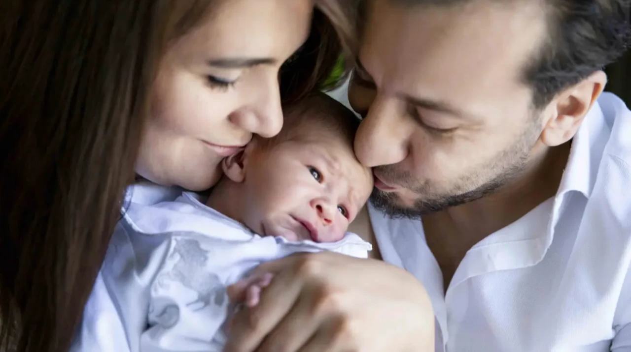 2025 Aile Yılı Düzenlemeleri: Doğum ve Babalık İzinleri Uzatılıyor