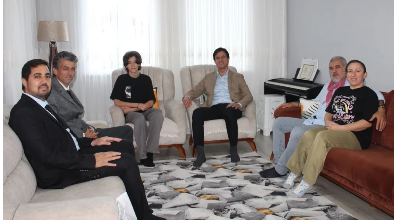 Milli Eğitim Müdürü Taner ŞEN’den Avrupa Şampiyonu Zişan Koparan’a Tebrik Ziyareti