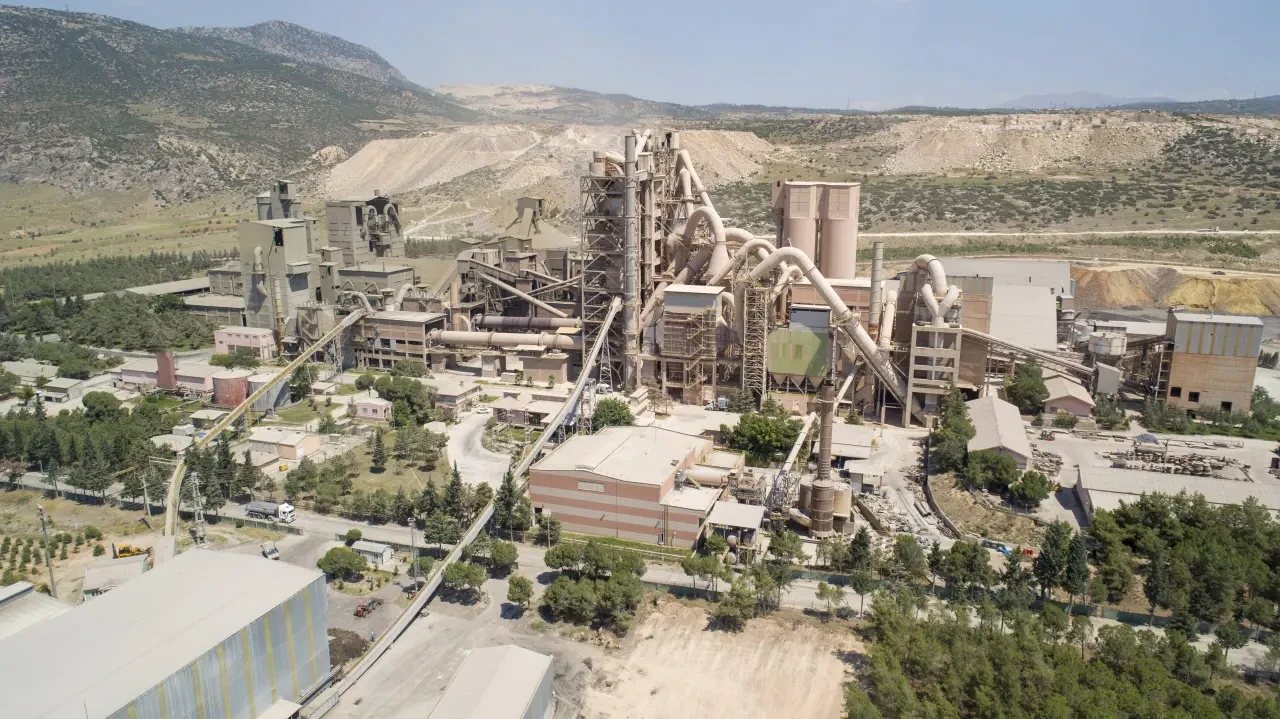 OYAK Çimento’nun 2025 Hayat Kurtaran Kurallar Kampanyasında Mardin Fabrika Ekipleri Çifte Birincilik Kazandı