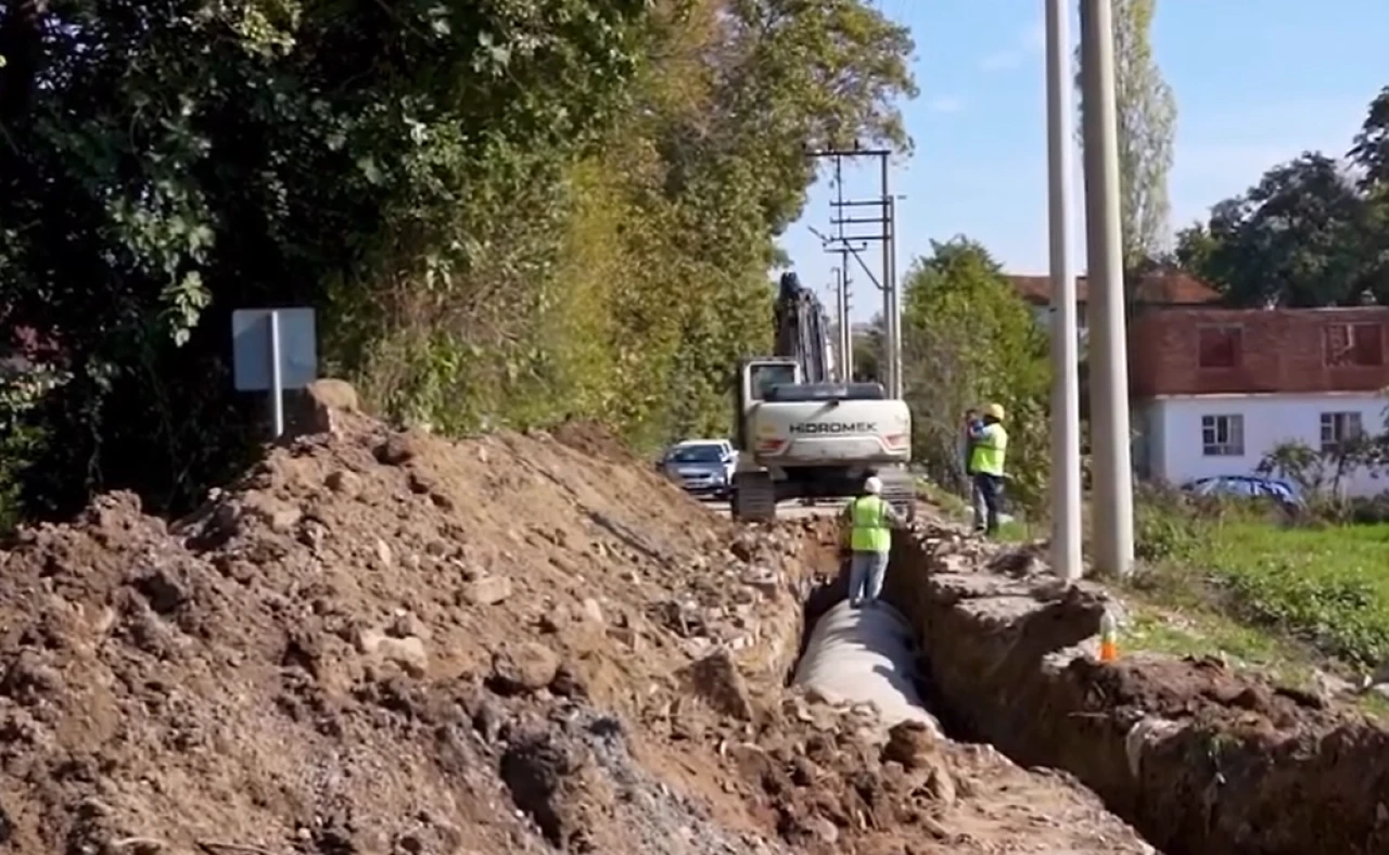 Köyceğiz Zeytinalanı’nda Su Baskını Sorunu Çözülüyor: 200 Metrelik Yağmur Suyu Hattı Döşeniyor
