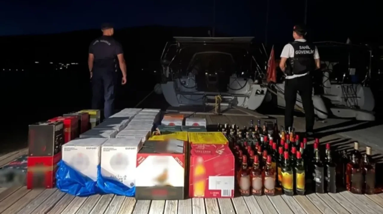 Fethiye Açıklarında Kaçak Alkol Operasyonu! Sahil Güvenlik 2 Tekneye Baskın Düzenledi