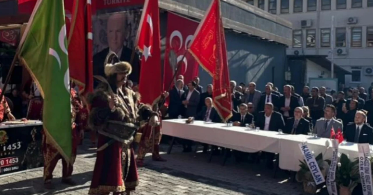 MHP Köyceğiz İlçe Teşkilatı Yeni Binasını Mehteranla Açtı