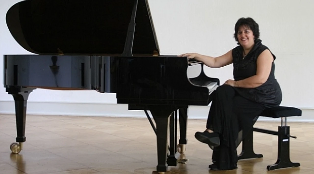 Piyanist Yeşim Gökalp Bodrum’daki Evinde ölü Bulundu