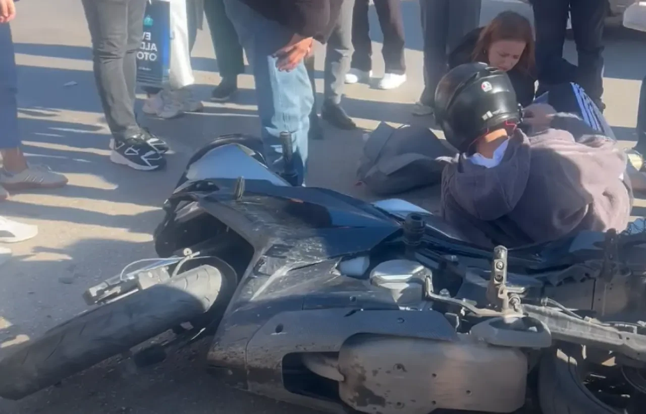 Ölüdeniz Yolunda Trafik Kazası: 2 Genç Yaralandı