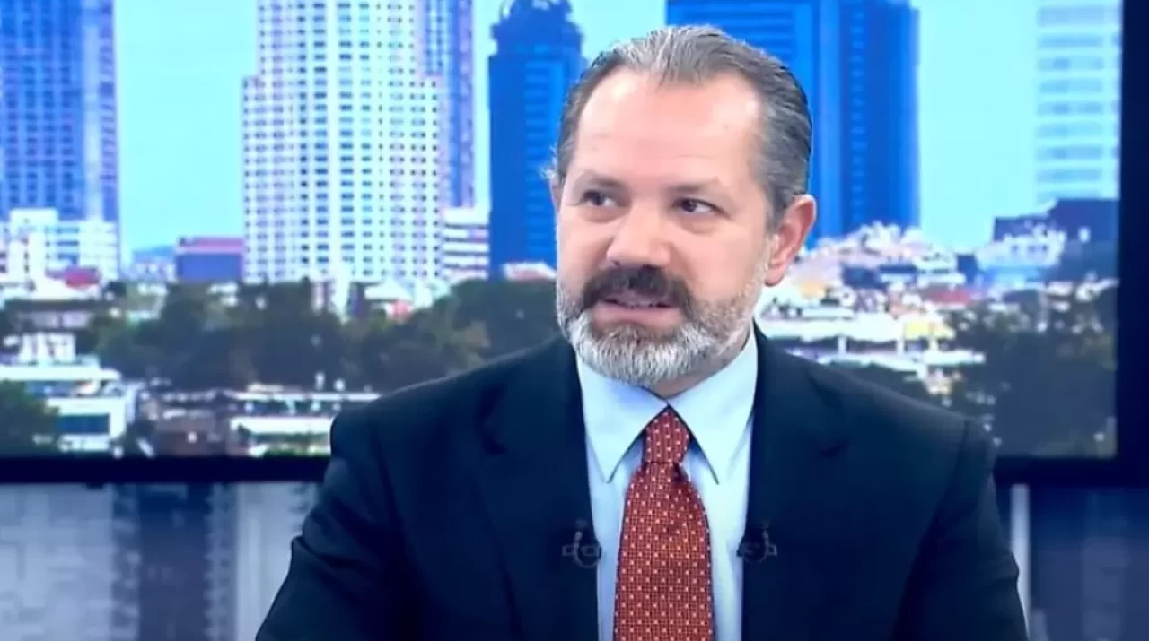 Trump’ın Yeni Gümrük Vergisi Kararı Piyasaları Sarstı: Altın ve Gümüşte Sert Düşüş!