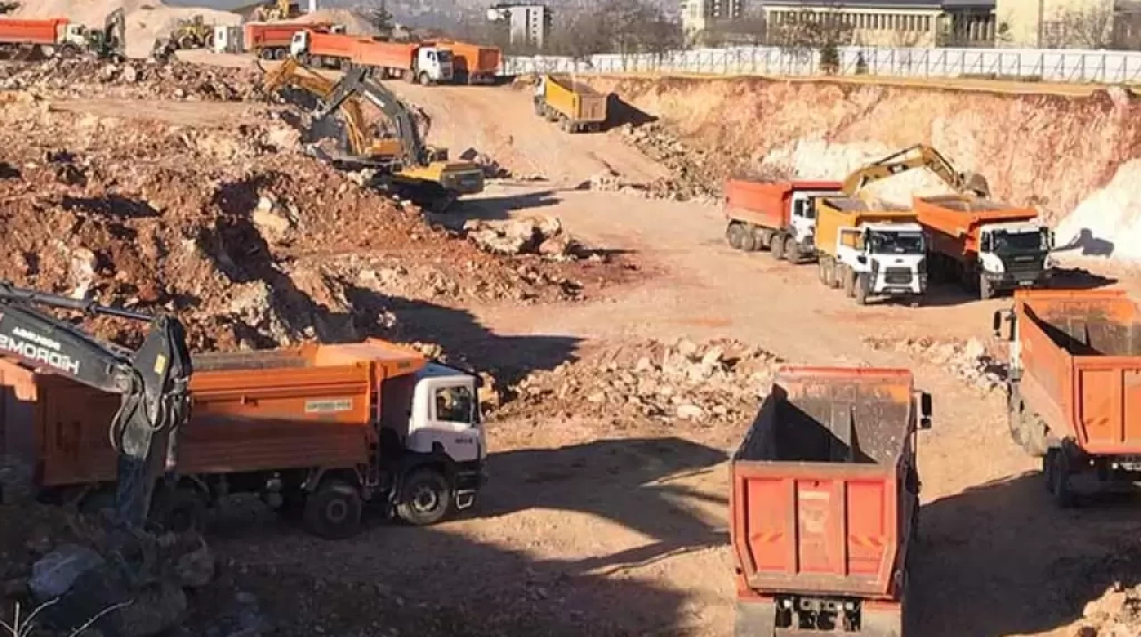 Muğla’da Kaçak Hafriyata Geçit Yok: 13 İlçede Eş Zamanlı Denetim, 23 Araca Ceza