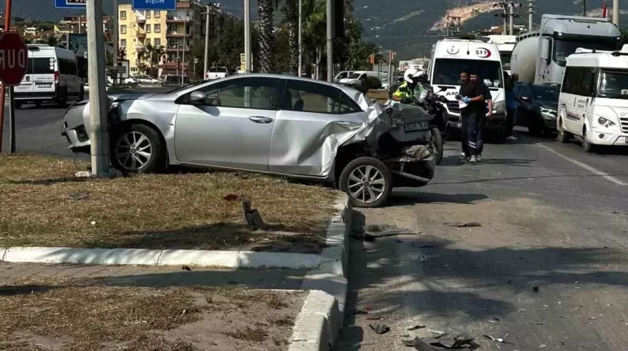 Milas’ta Zincirleme Trafik Kazası: 1 Yaralı