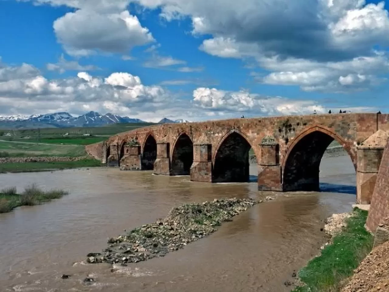 Erzurum'da Acı Olay: Aras Nehri'ne Düşen Kişi Hayatını Kaybetti