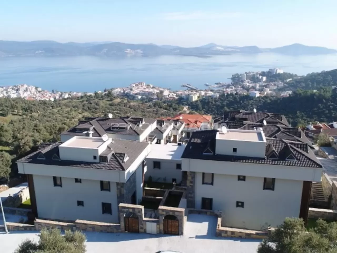 Milas’ta esrarengiz ölüm! Genç kadını polis kocası mı öldürdü?