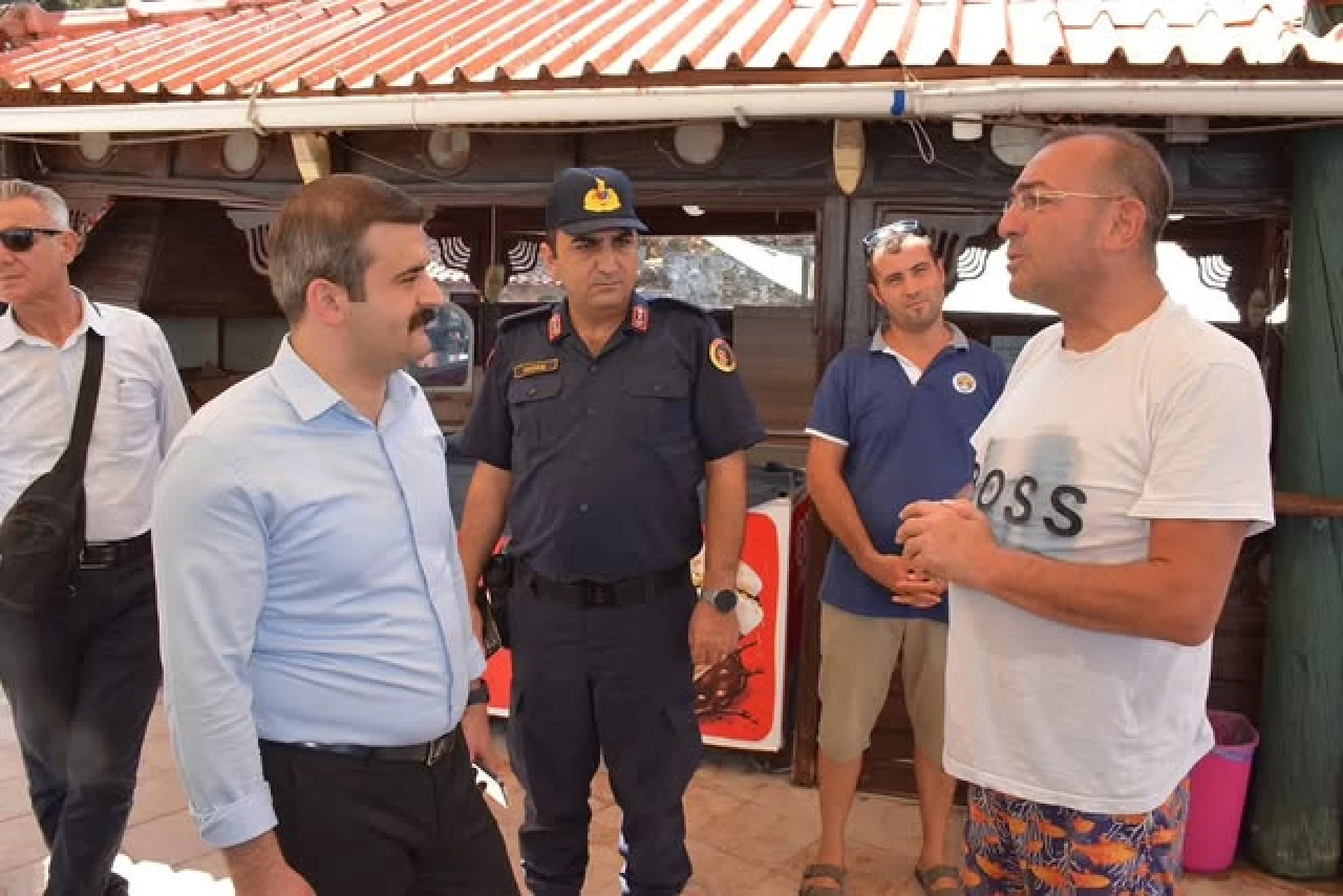 Köyceğiz Kaymakamı Sultaniye’de Denetimde: Kaplıcalar, Kıyı Şeridi ve Kamp Alanları İncelendi