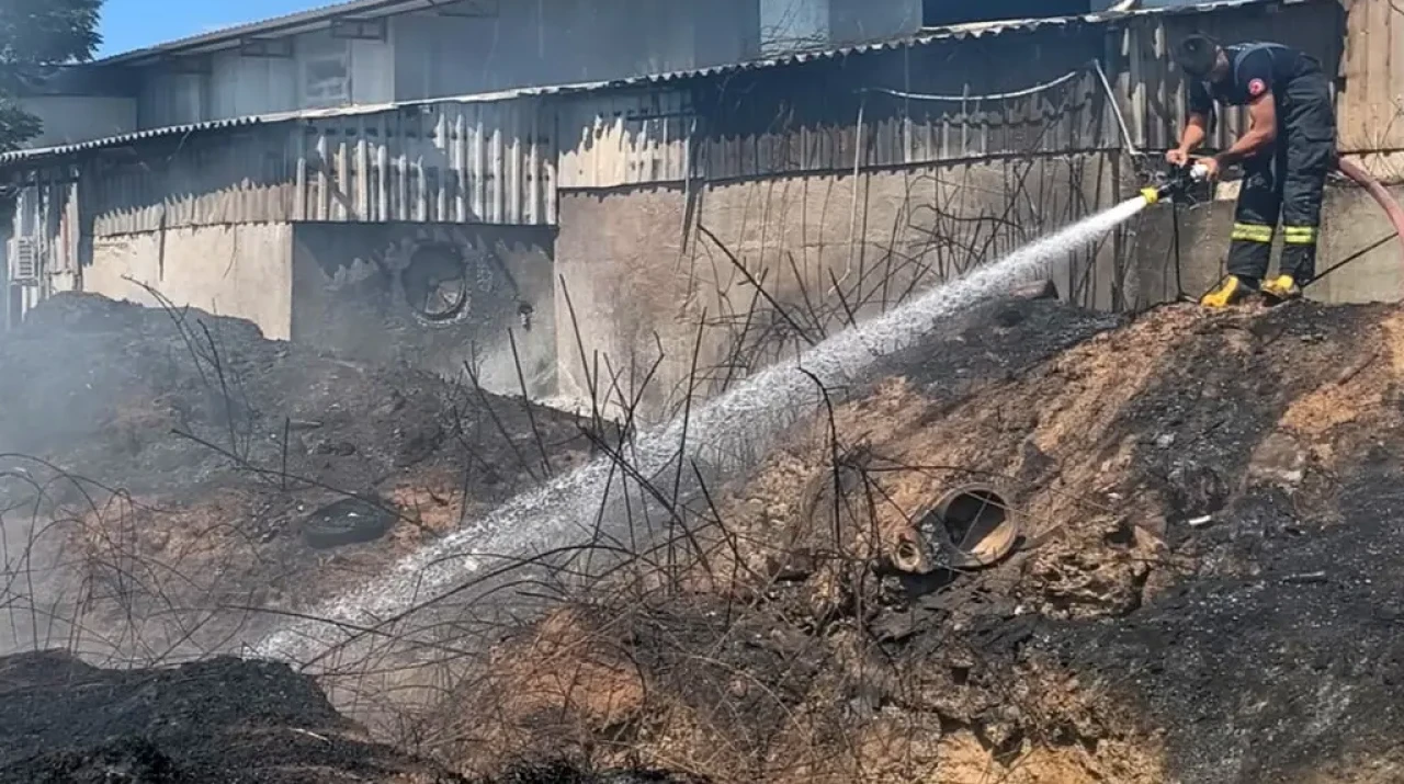 Faciadan Dönüldü: Antalya Muratpaşa’da Boya Atölyeleri Yanmadan Yangın Söndürüldü