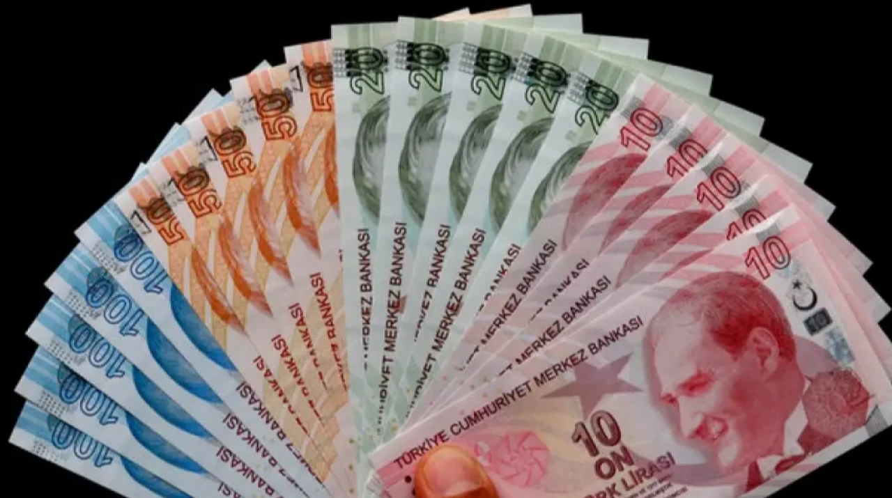 Yapı Kredi’den Emeklilere 30.000 TL’ye Varan Promosyon Kampanyası: Taban Ödeme, Ek Taahhüt ve Dijital Avantajlar