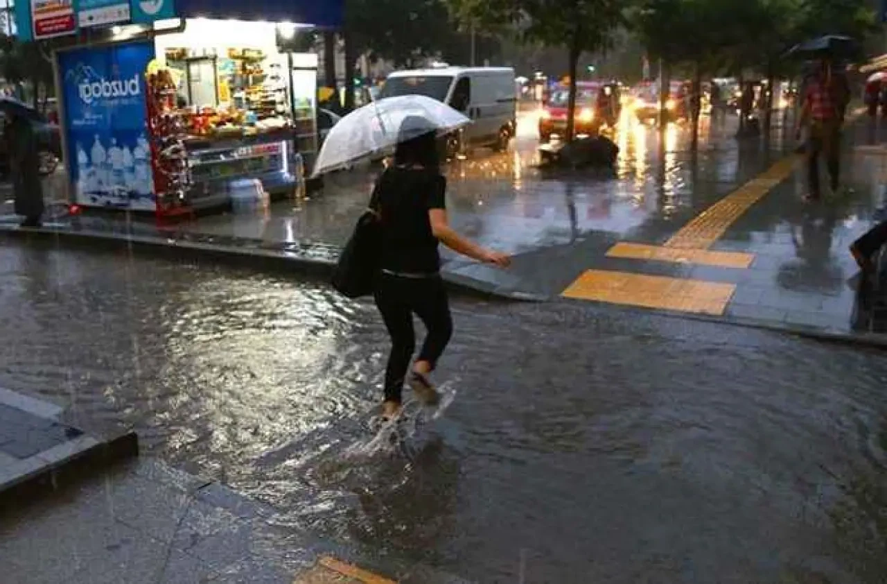 Meteoroloji Uyardı: 15 Eylül Pazartesi’den İtibaren Sağanak Yağış Etkili Olacak