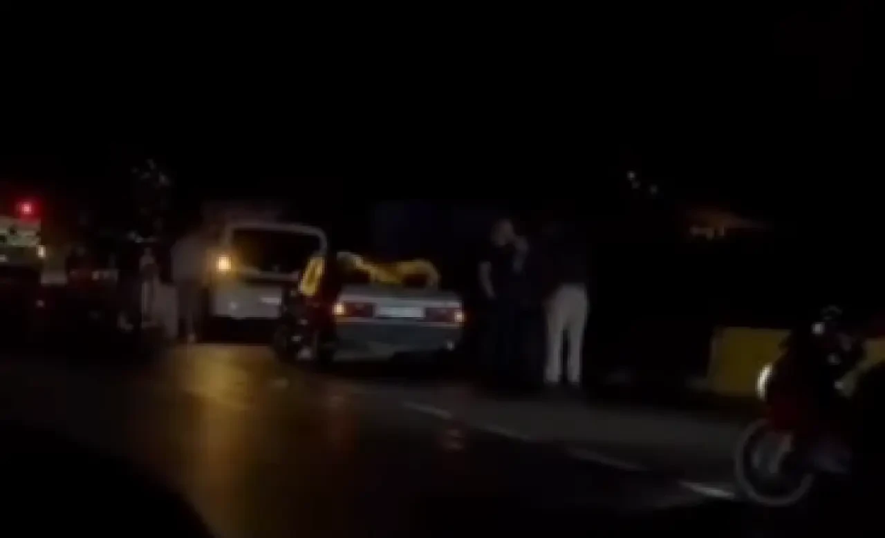 Köyceğiz Yangı Mahallesi’nde Işıklarda Maddi Hasarlı Trafik Kazası