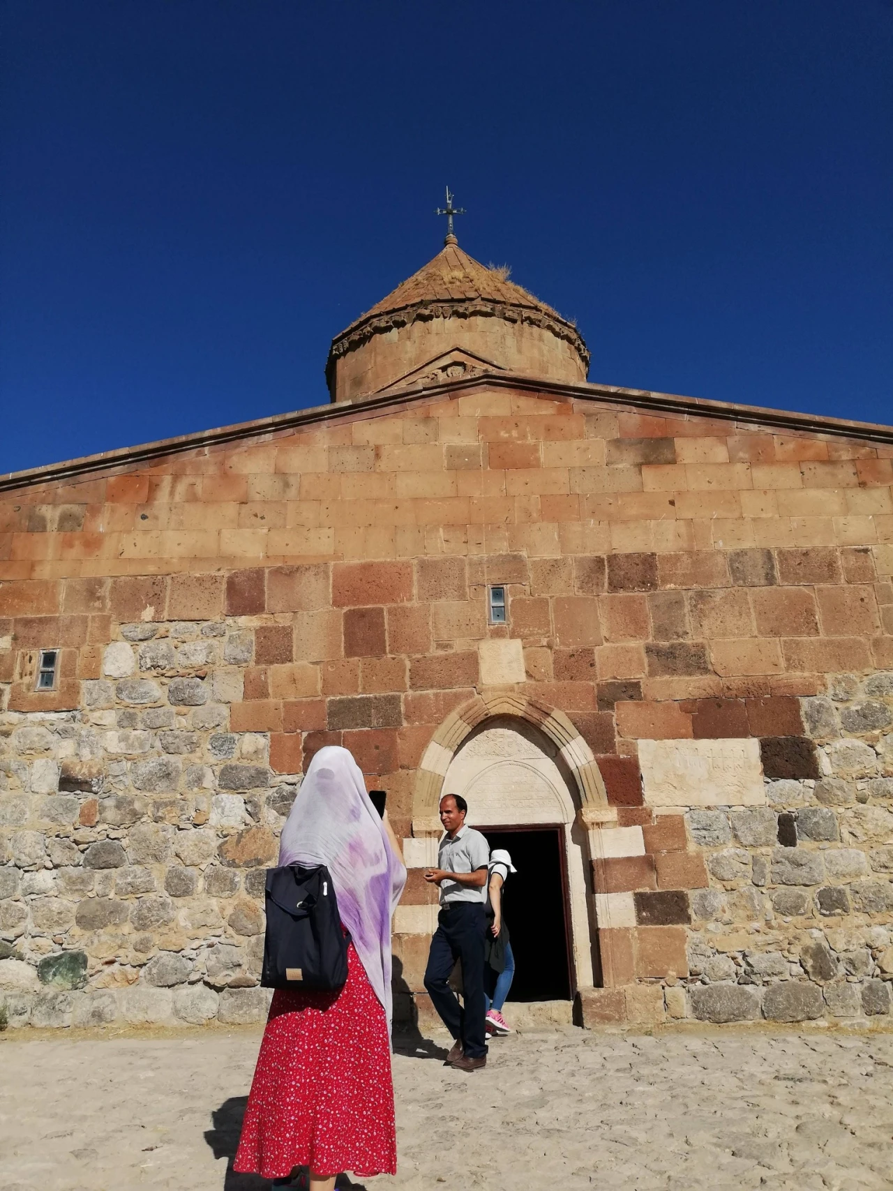 Akdamar Adası’nda 13. Ayin Gerçekleşti: Barış Duaları Yükseldi