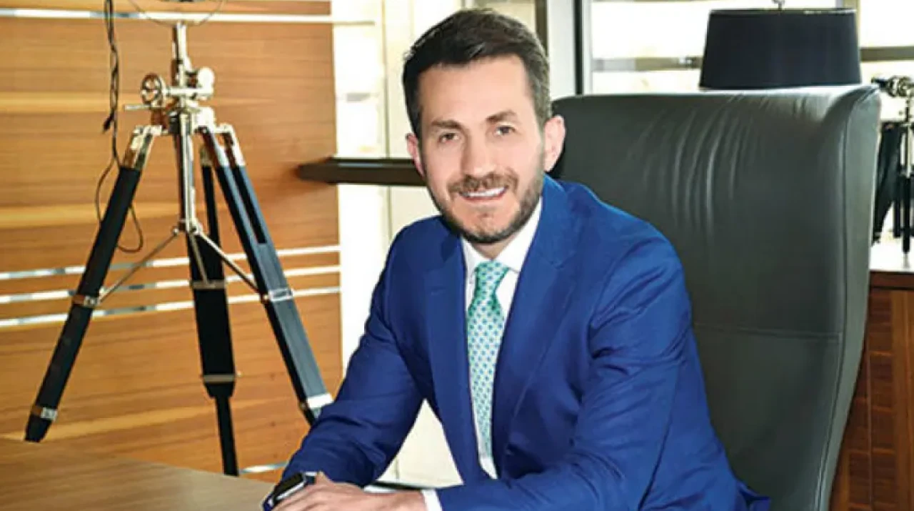 Özgür Peker Kimdir? Kaç Yaşında, Nereli, Serveti, Mesleği, Projeleri