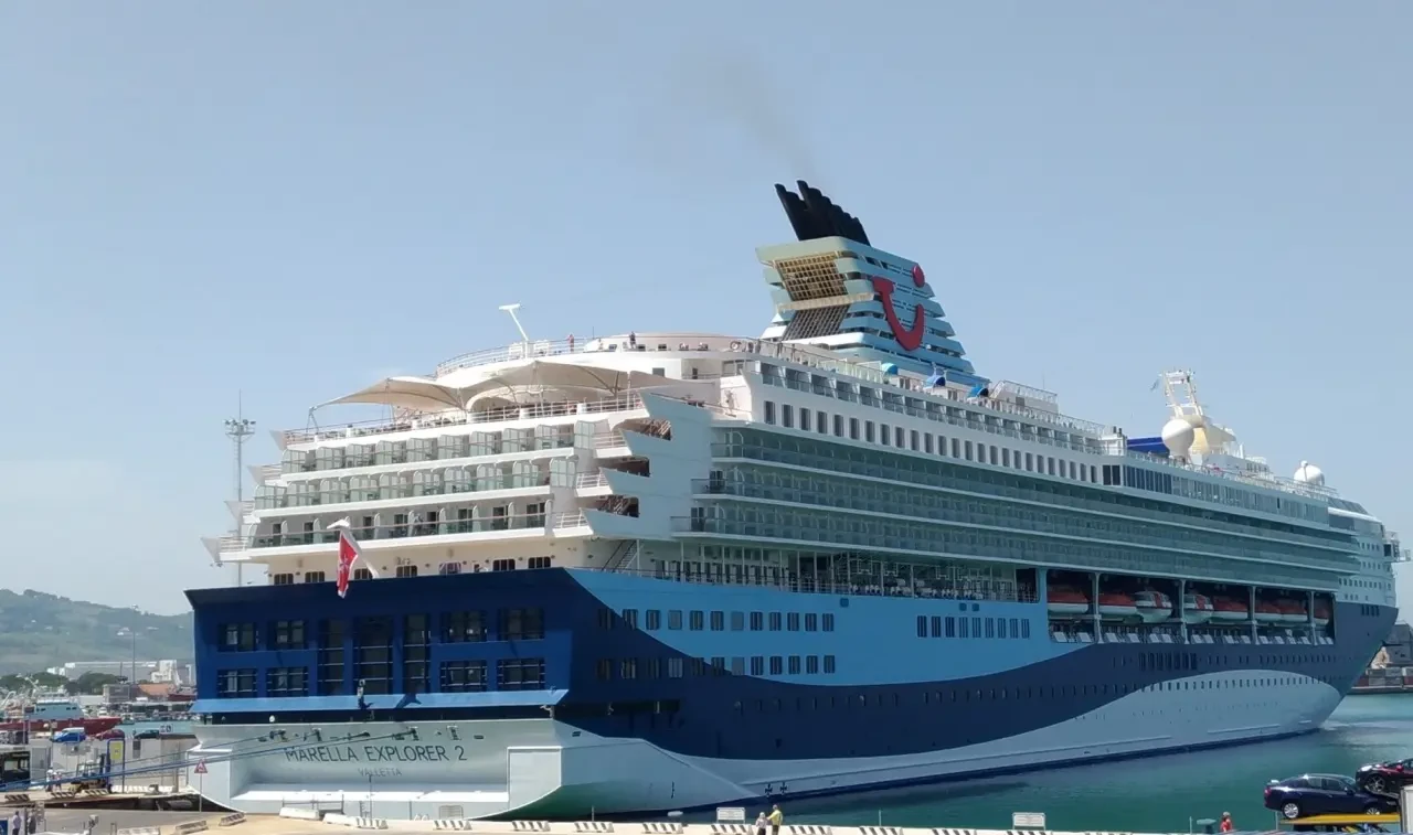 Bodrum Limanı’na Dev Kruvaziyer: Marella Discovery 2 1809 Yolcusuyla Geldi