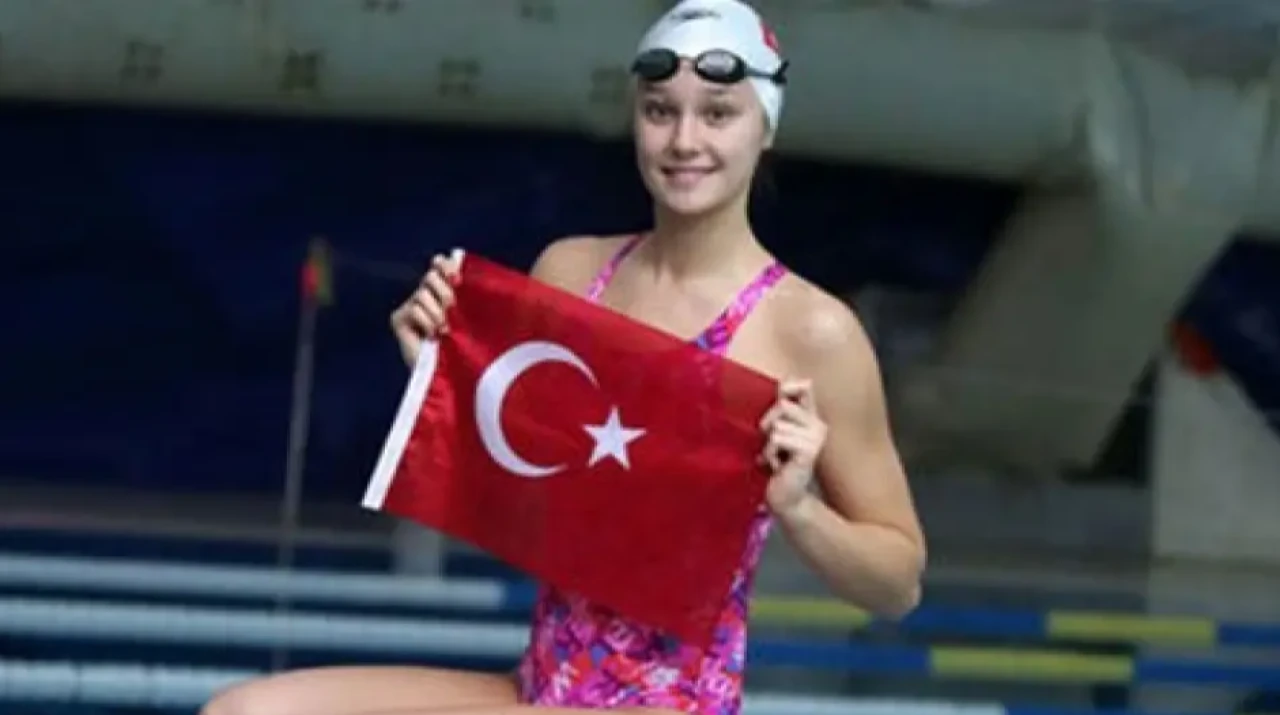 Defne Kurt’tan Tarihi Zafer: Dünya Şampiyonası’nda Rekorla Altın Madalya