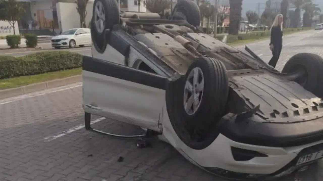 Marmaris’te Otomobil Takla Attı: Hatipirimi Mahallesi'nde Korkutan Kaza!