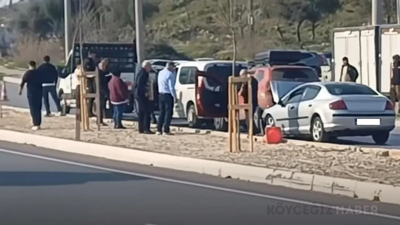 Milas'ta Korkutan Zincirleme Kaza: 6 Araç Birbirine Girdi