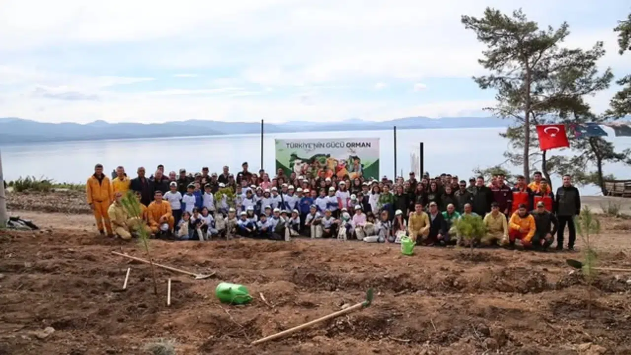 Muğla Gökova’da Fidanlar Toprakla Buluştu: Yeşil Vatan Güçlendi!