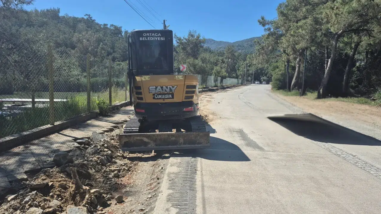Sarıgerme’de Turizm Sezonu Başladı: Belediye Kazmayı Vurdu!