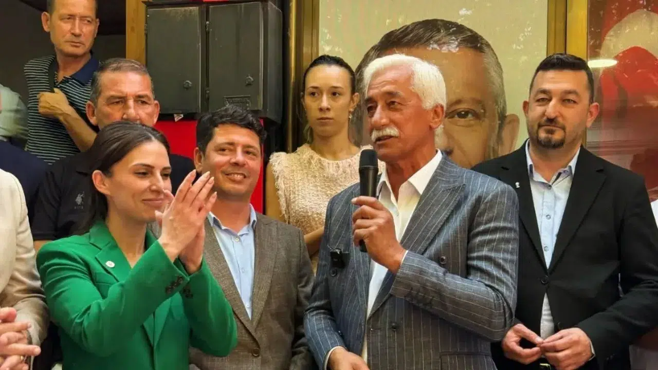 Ula Belediye Başkanı Mehmet Caner Parti Değiştirdi