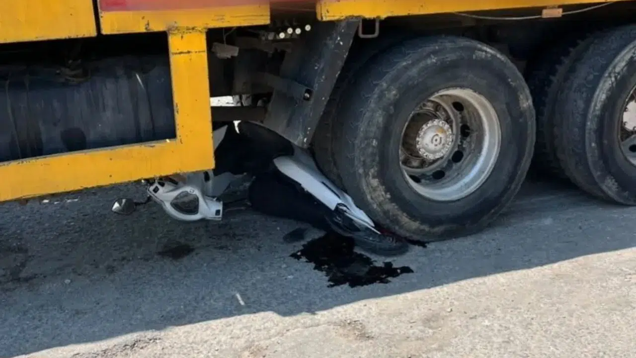 Motosikletli Vincin Altında Kalmaktan Son Anda Kurtuldu!