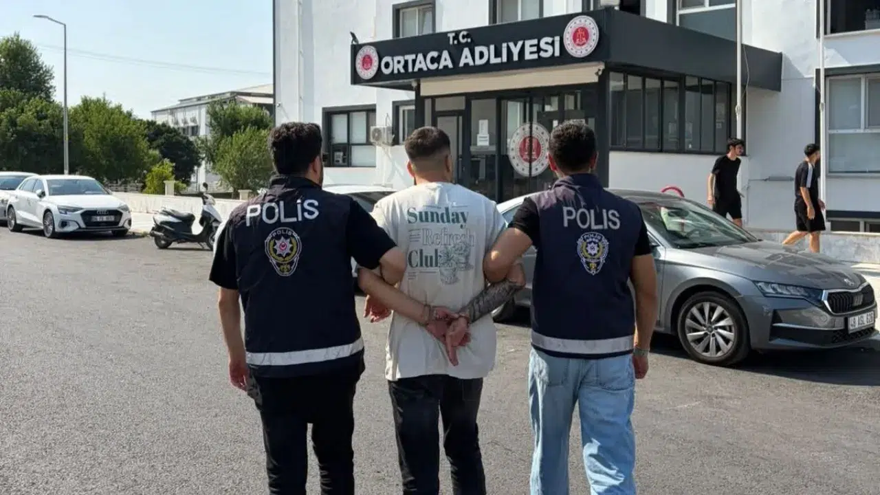 Dalaman Havalimanı’nda 22 Yıl Cezası Olan Firari Yakalandı!