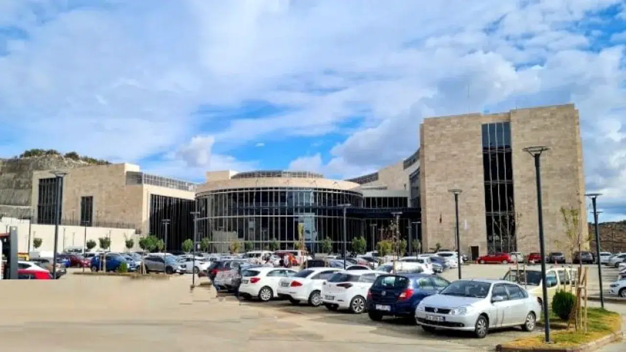 Bodrum Devlet Hastanesi Önünde Otopark Kavgası!