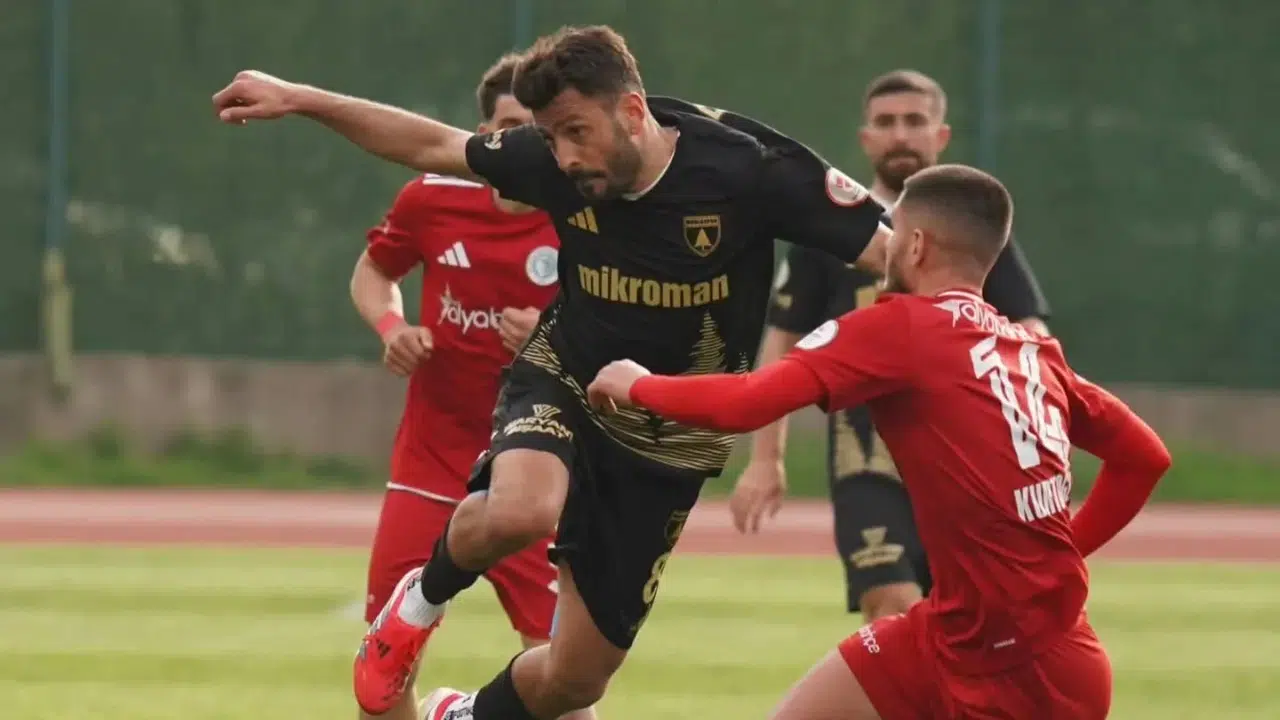 Muğlaspor Zirve Yolunda Yara Aldı: Puan Farkı 5’e Çıktı!