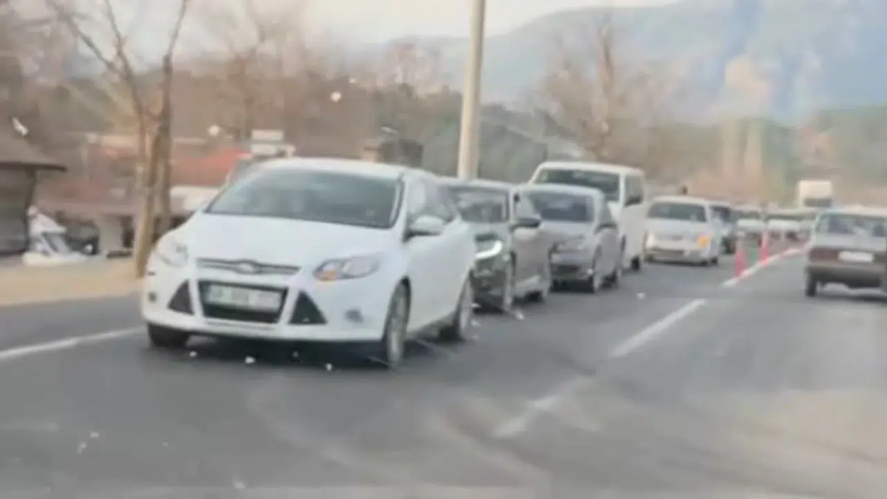 Beyobası’nda Trafik Çilesi: Vatandaş Çözüm Bekliyor