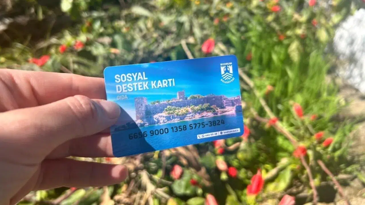 Bodrum Belediyesi Bin otuz Haneye Sosyal Destek Kartı Dağıttı
